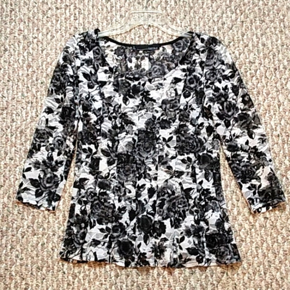 Chetta B lace top